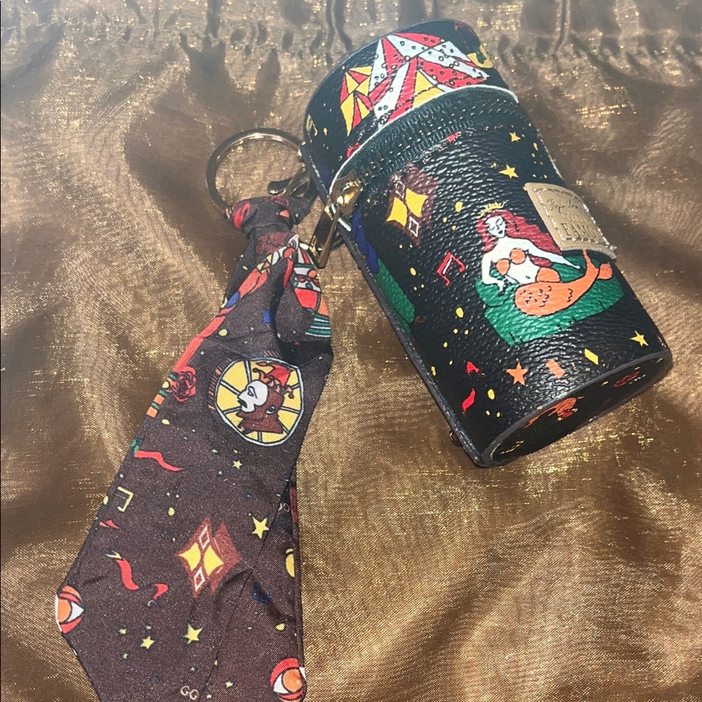 Colorful Printed Key & Card Holder - Picture 5 of 8